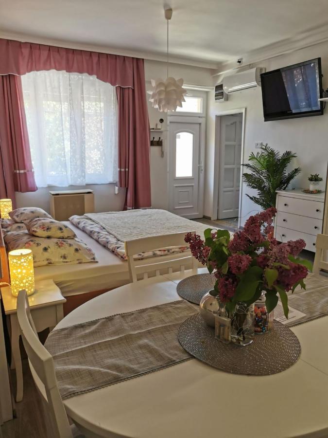 Foglal-Lak Apartman Έγκερ Εξωτερικό φωτογραφία