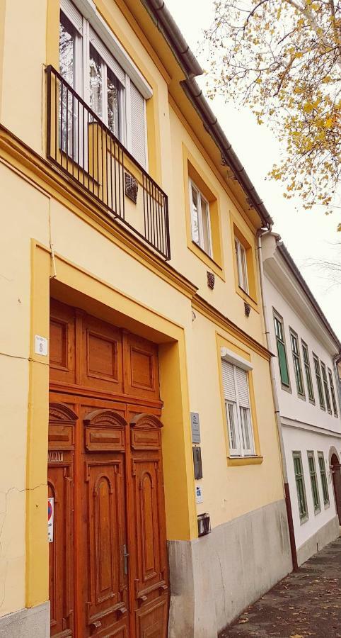Foglal-Lak Apartman Έγκερ Εξωτερικό φωτογραφία